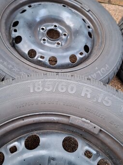 ZIMNÍ SADA+PLECH ŠKODA RAPID/FABIA III.-- 185/60/R15" - 6