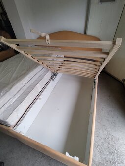 Manželská postel 180x200 - 6