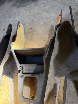 E30 - středový kryt - 6