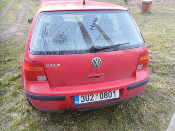 Volkswagen Golf - 6