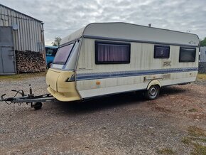 KARAVAN HOBBY PRESTIGE - 6