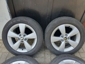 Alu kola Skoda 5x100 r15 6j et38 pneu 185/60/15 - 6