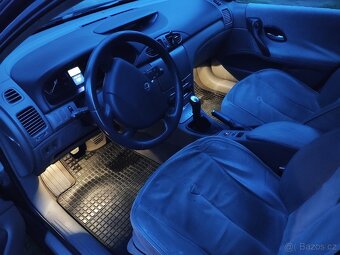 Renault laguna 2 1.8i benzin - 6