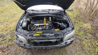 Volvo V70 2.4T - PO STŘEŠE - celek / na díly - 6