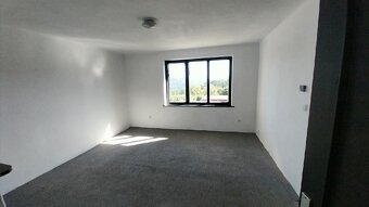 Prodej bytu 3+1 56 m², Sněhov u Malé Skály. - 6