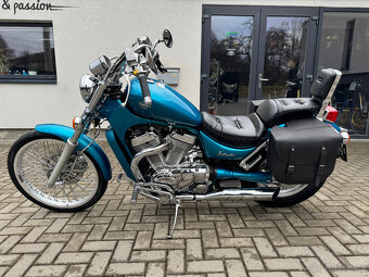 Suzuki VS 600 GL Intruder - 6