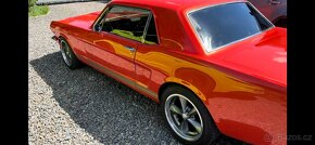 Ford Mustang - 6
