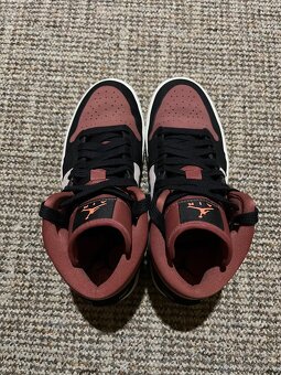 Nike Air Jordan 1 Mid - 6