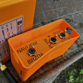 Dálkové ovládání navijáku pro lesní traktor, 4 kanály - 6