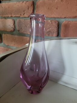 VÁZA-STAROBYLÁ- HUTNÍ SKLO FIALOVÁ- KRÁSNÝ DESIGN - 6