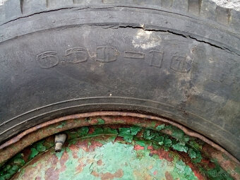 prodám staré kola 6-16 na Škodu - 6