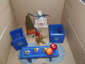 NÁBYTEK PRO PANENKY + STROMEČEK - RETRO VÁNOČNÍ SET 1 - 6