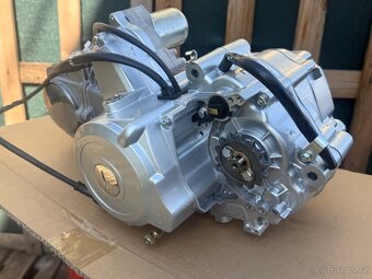 KOMPLETNÍ NOVÝ MOTOR ATV 125ccm (1+1) - 6