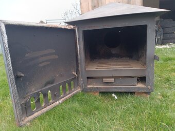 dřevěná větší udírna - 6