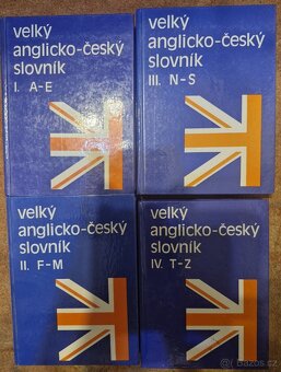 Slovníky. Angličtina, francouzština, španělština, němčina, - 6