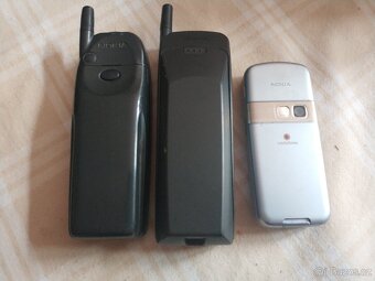 Mobilní tlačítkové telefony Nokia A - 6