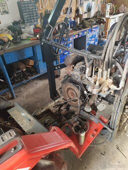 SERVIS JAPONSKÝCH MALOTRAKTORŮ - 6