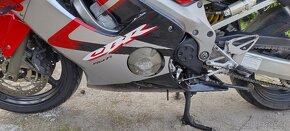 Honda CBR 600F - 6