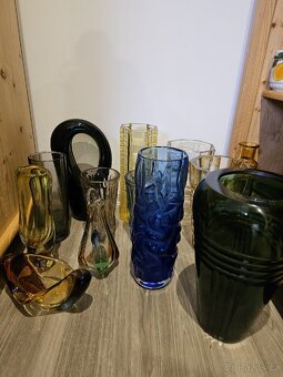 Sbírám STARÉ VÁZY, RETRO VÁZIČKY, HUTNÍ SKLO, FIGURKY - 6