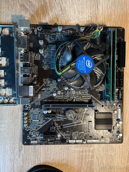 Rychlá a zánovní MB GIGABYTE H510M S2HV2+Intel i3 10100+16GB - 6