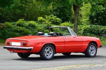 Alfa Romeo 2000 Spider Veloce (1981) - 6