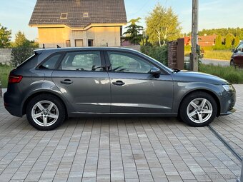 Audi A3 Sportback 40 2.0 TFSI Entry Design quattro - 6