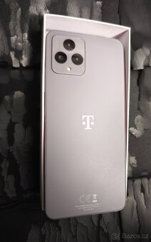 Mobilní telefon T-Phone 5G 2023 - 4/128GB jako nový - 6
