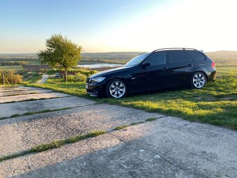 BMW e91 325i 160kw 2006 - 6