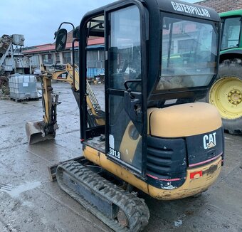Minibagr Caterpillar 301.8 - 6