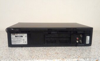 Videorekordér JVC HR-J672 - 6