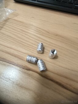 čepičky na ventilky - 6