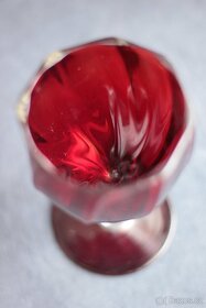 Sklenka na víno z kombinace rubínového a průzračného skla - 6