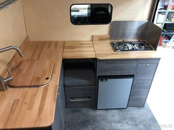 Obytná vestavba Citroen Jumper 2014 L3H3 od PS Custom - 6