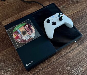 Herní konzole Microsoft Xbox One 1TB, zánovní stav, GTA 5. - 6