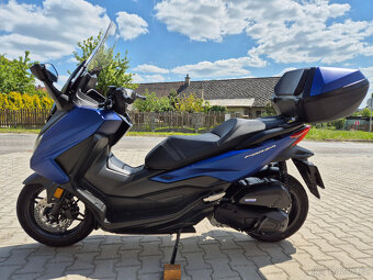 Prodám Honda Forza 125 , r. v. 2023, ABS, TC, ČR, v záruce - 6