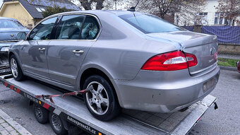 Vůz na náhradní díly Škoda Superb 2 sedan 2009 CBBB KPS LF8H - 6