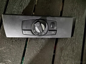 BMW E90-91, nafta, pojistková skříň - 6