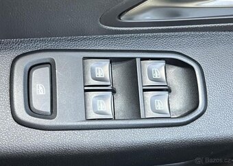 Dacia Duster 1.6i 16v KOUPENO V ČR 1.MAJ. manuál 84 kw - 6