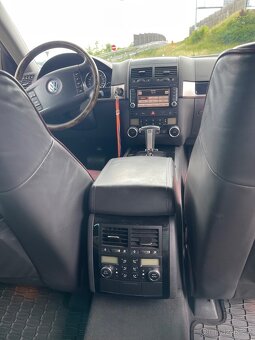 VW Touareg 3.0 TDI Výbava INDIVIDUAL - 6