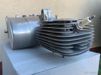 Prodám motor JAWA PIONÝR - 6