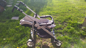 Prodám golfový kočárek Chicco s vajíčkem dvojkombinace - 6