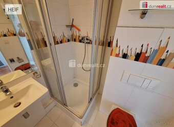 pronájem 1kk 35m² P8 Karlín Molákova vybaven komora na patře - 6