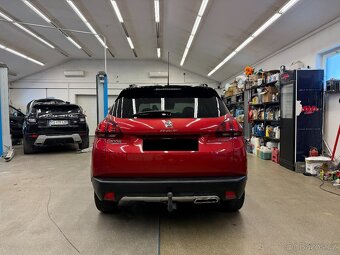 Peugeot 2008 1.2 Puretech 81 kW - 6