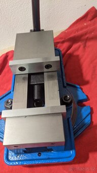 Strojní svěrák 80mm otočný , precizní, jako nový - 6