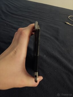 Popraskaný iPad 4 mini - 6