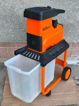 Prodám elektrický Válcový drtič Powersilent 2800 W... - 6