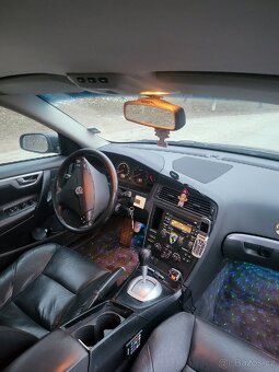 Volvo S60 2.4i 103kw benzín - 6