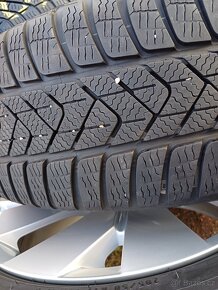 Golf 8 sada original VW Golf 17 a Skoda Audi Seat zimni pneu - 6