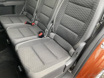 Volkswagen Touran 2.0TDi , 103 kW nafta, 2009 - 6