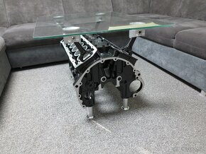 Konferenční stolek z bloku motoru V12 Jaguar - 6